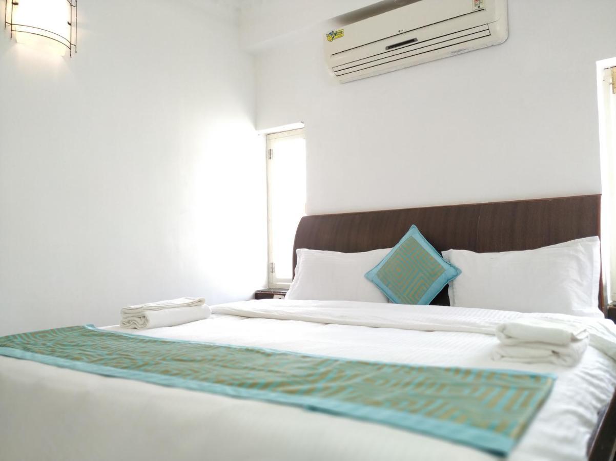 Aum Hotel Puttaparthi Esterno foto