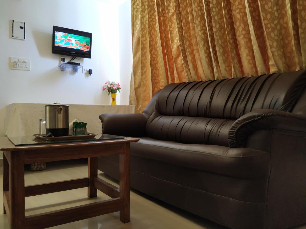 Aum Hotel Puttaparthi Esterno foto
