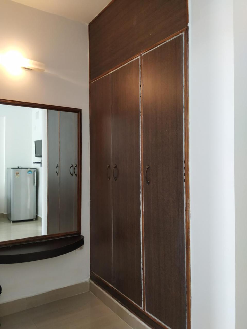 Aum Hotel Puttaparthi Esterno foto